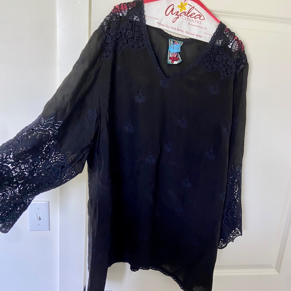 Johnny Was Black Embroidered Blouse 2X